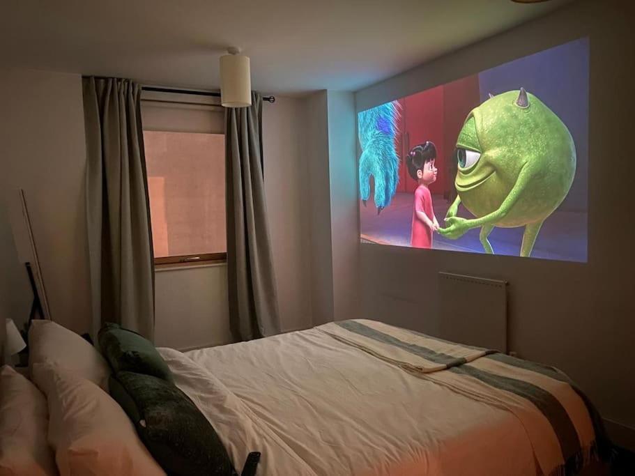 Luxury Cosy With Stunning Skyline Views! Londra