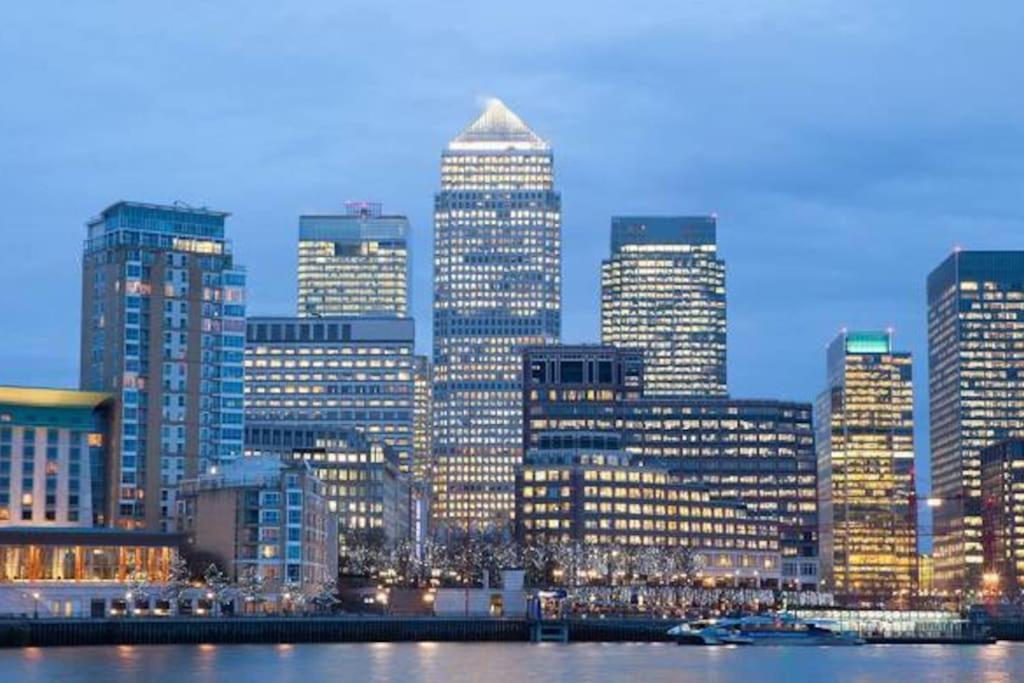 Luxury Cosy With Stunning Skyline Views! * Londra